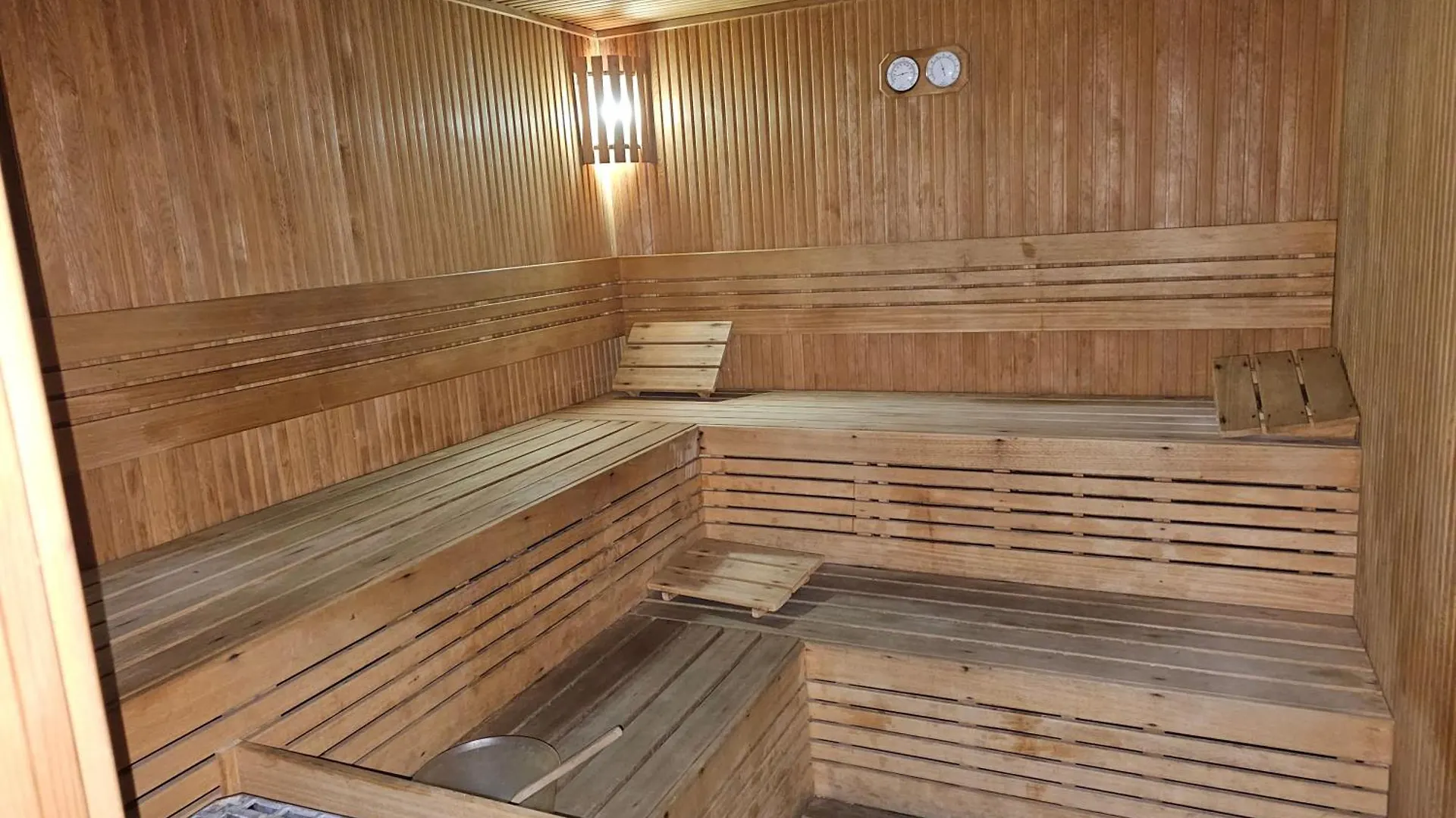 Perfect Residence Taksim, 2 Bedroom, Pool, Gym, Sauna Istanbul Apartment