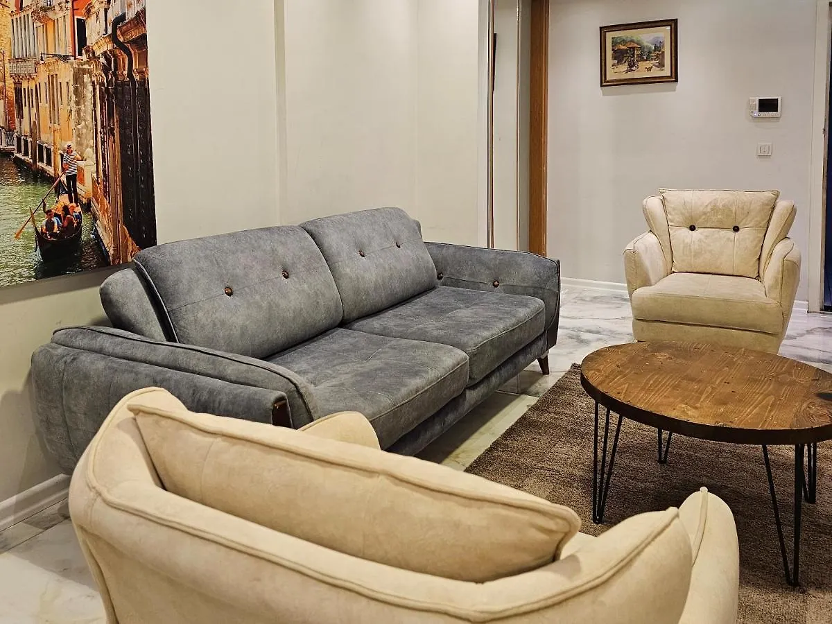 Apartment Perfect Residence Taksim, 2 Bedroom, Pool, Gym, Sauna Istanbul