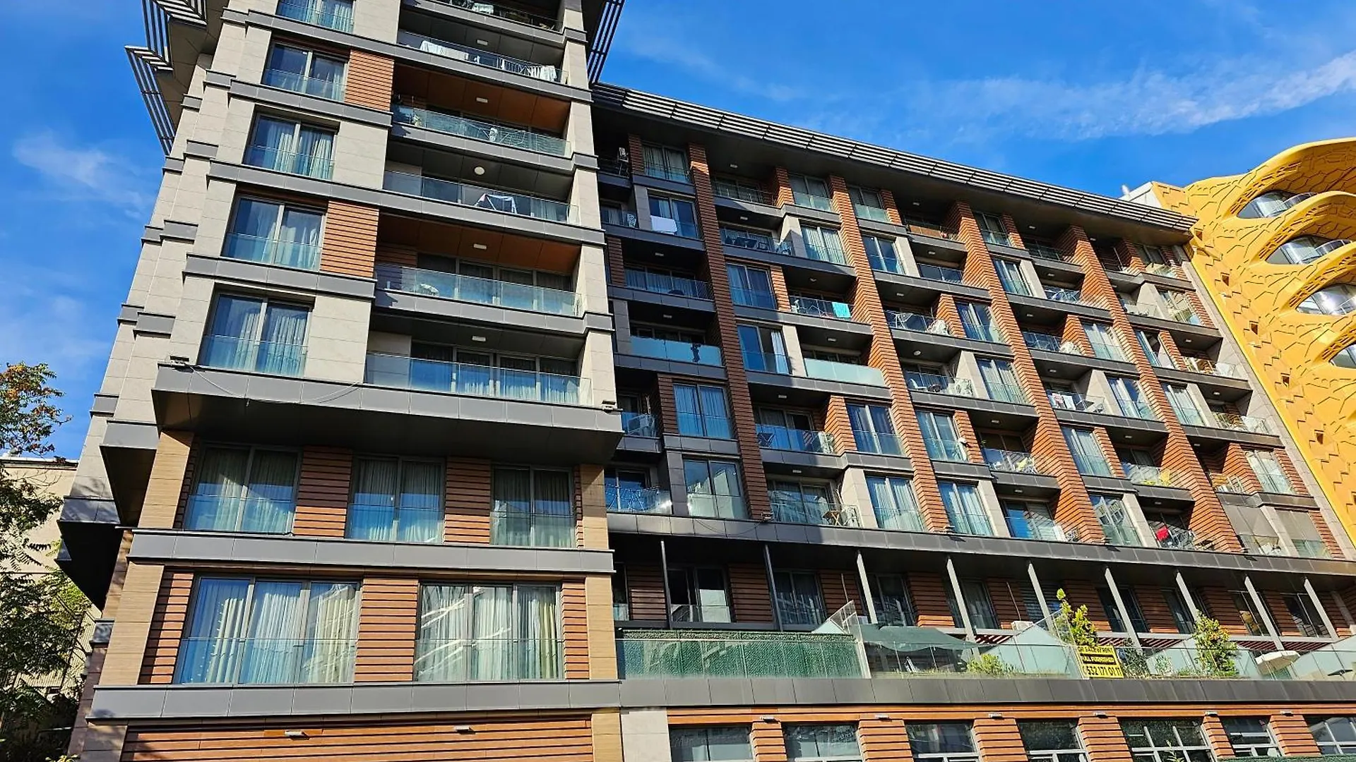 Perfect Residence Taksim, 2 Bedroom, Pool, Gym, Sauna Istanbul Apartment