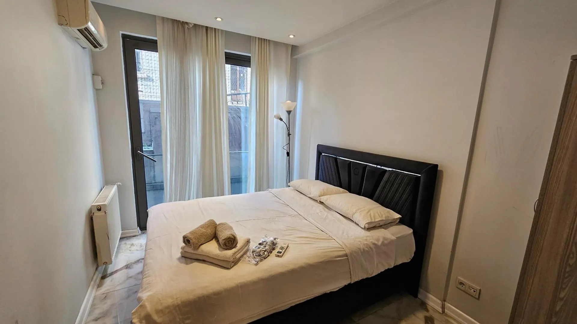 Perfect Residence Taksim, 2 Bedroom, Pool, Gym, Sauna Istanbul 0*,
