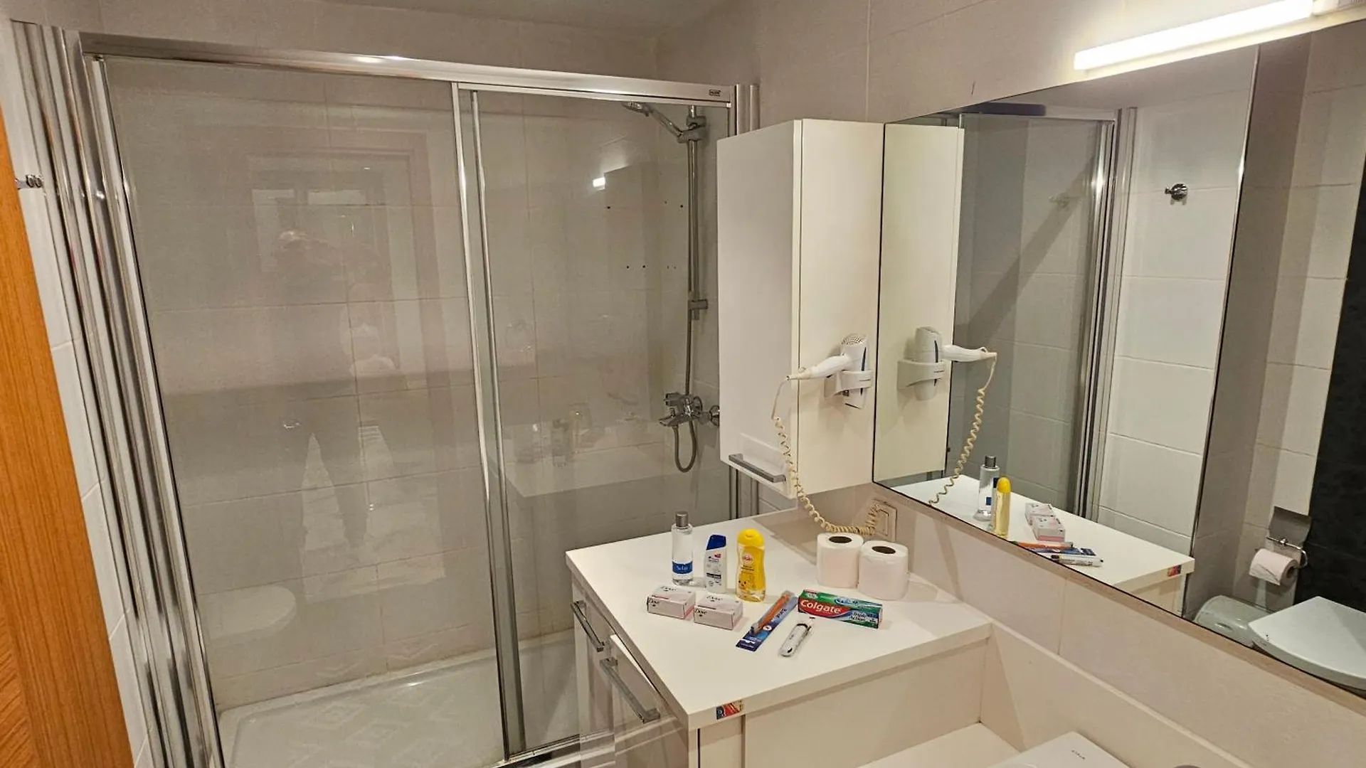 Apartment Perfect Residence Taksim, 2 Bedroom, Pool, Gym, Sauna Istanbul