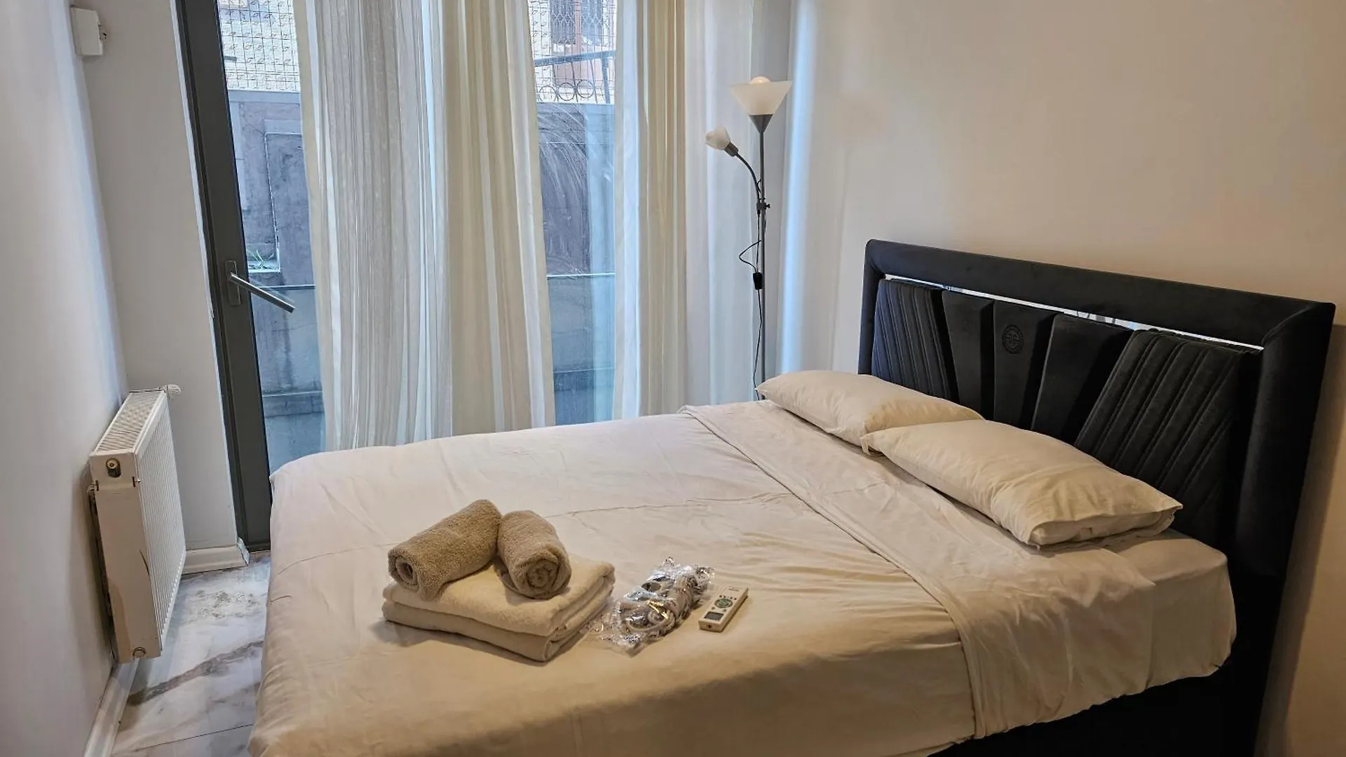 Perfect Residence Taksim, 2 Bedroom, Pool, Gym, Sauna Istanbul Apartment
